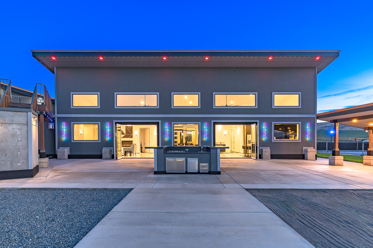 Twilight image of a luxury home, premium edit by Kiss of Heaven Photography